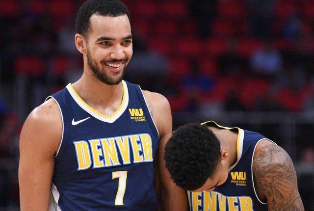 而被质疑尺 而被质疑尺