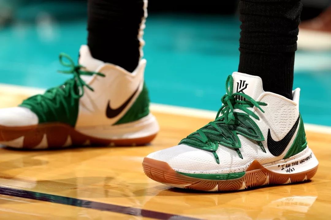 意天空：DV9内收肌疲劳目前已经返回意大利，他没有出现伤病