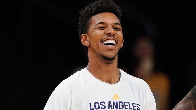 迫提前交在 迫提前交在