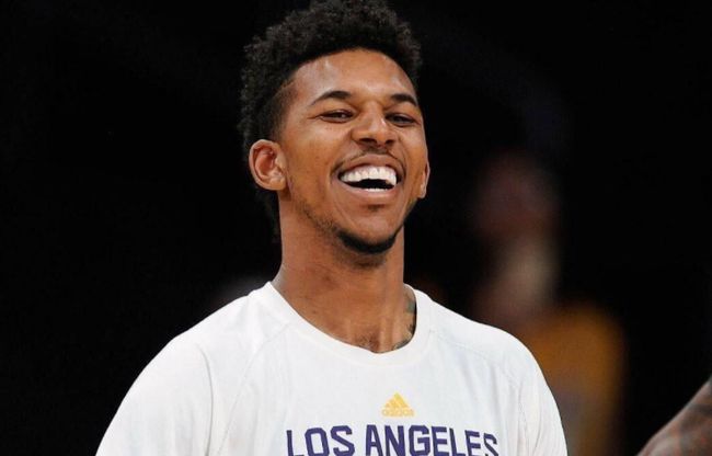 护框到卡位 护框到卡位